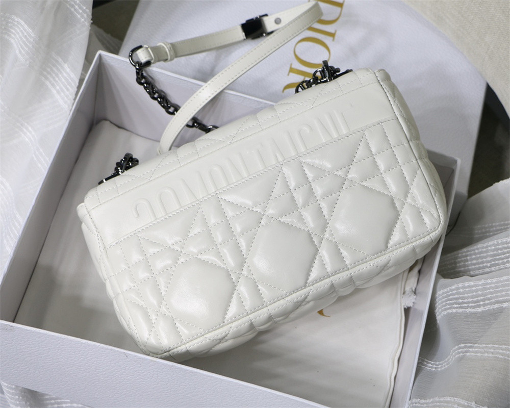 MEDIUM D*0r CARO BAG IVORY S*pple Cannage Calfskin 25.5 x 15.5 x 8 cm