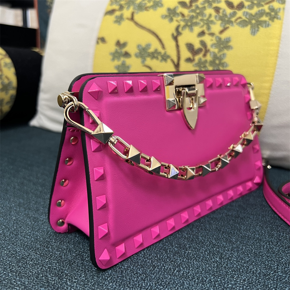 va*t*no GARAVANI ROCKSTUD23 SMALL SMOOTH CALFSKIN SHOULDER BAG ROSERED