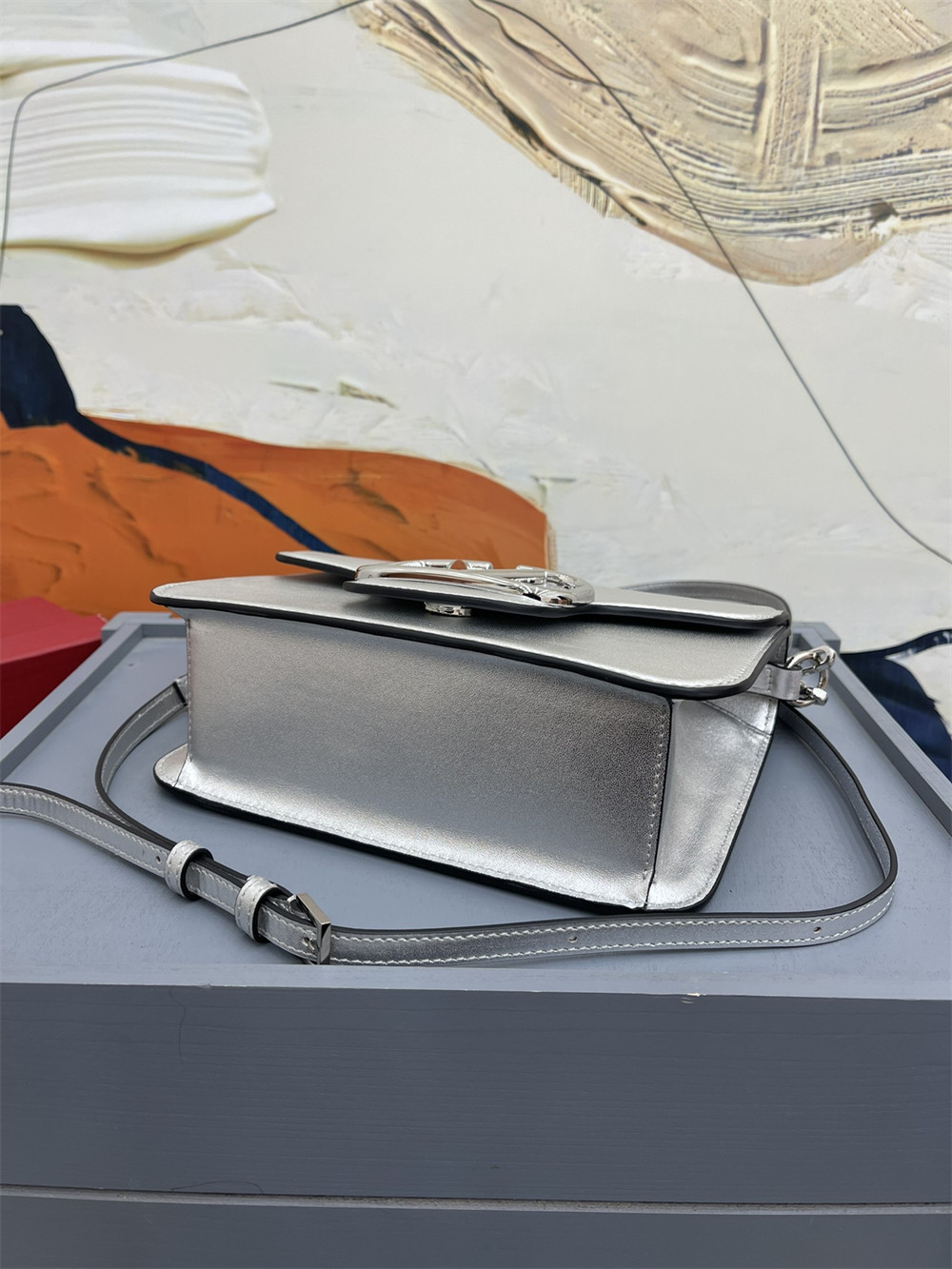 va*t*no GARAVANI LOCÒ CALFSKIN SHOULDER SMALL BAG SILVER 22 x 16  x 7 cm