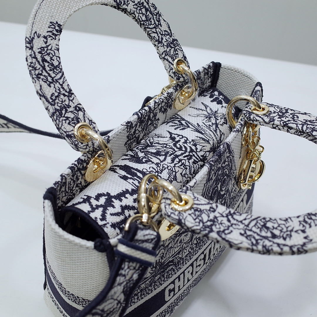 MEDIUM D*0r LADY D-LITE BAG  24 x 20 x 11 cm