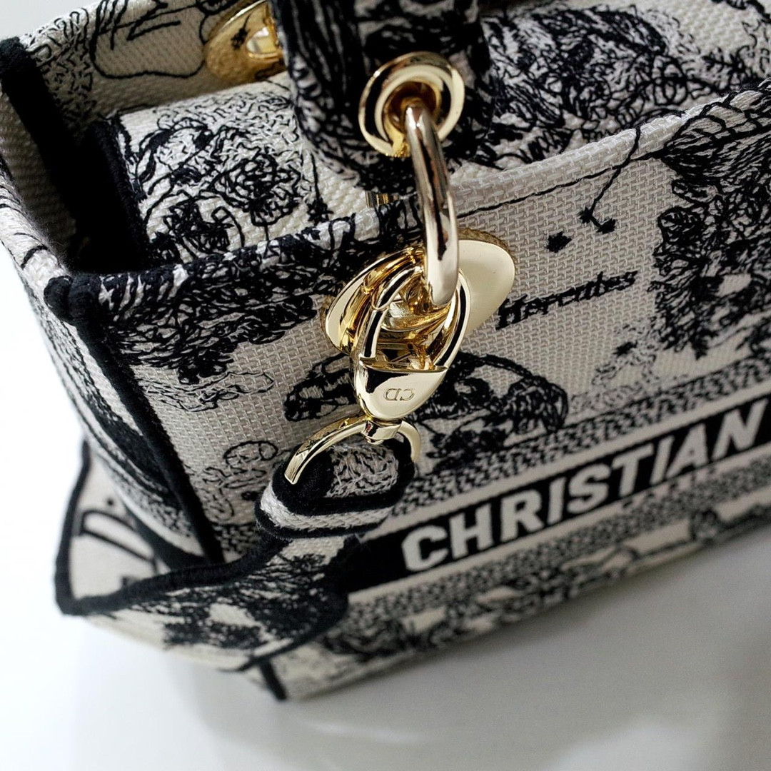 MEDIUM D*0r LADY D-LITE BAG 24 x 20 x 11 cm