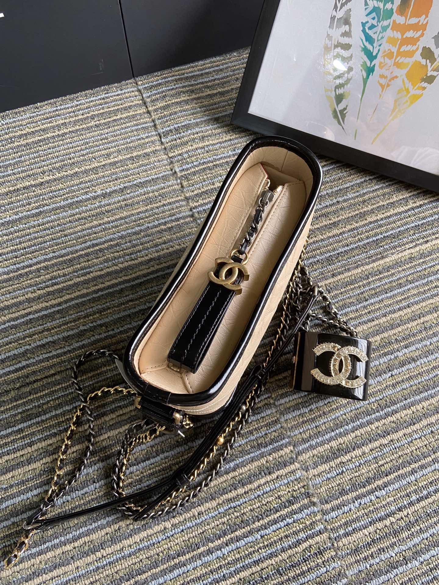 Ch*el Gabrielle SMALL PINK with shoulder strap letters 20 x 15 x 8cm