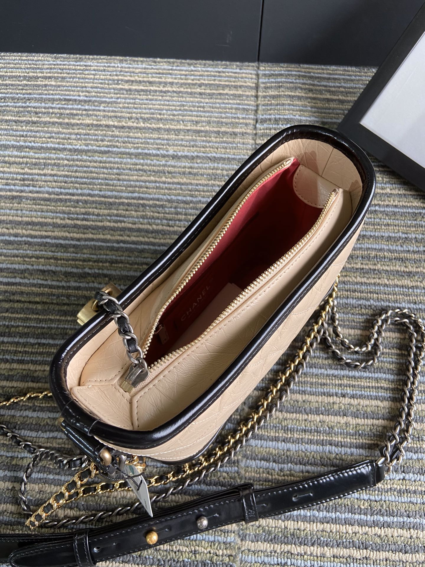 Ch*el Gabrielle SMALL PINK with shoulder strap letters 20 x 15 x 8cm