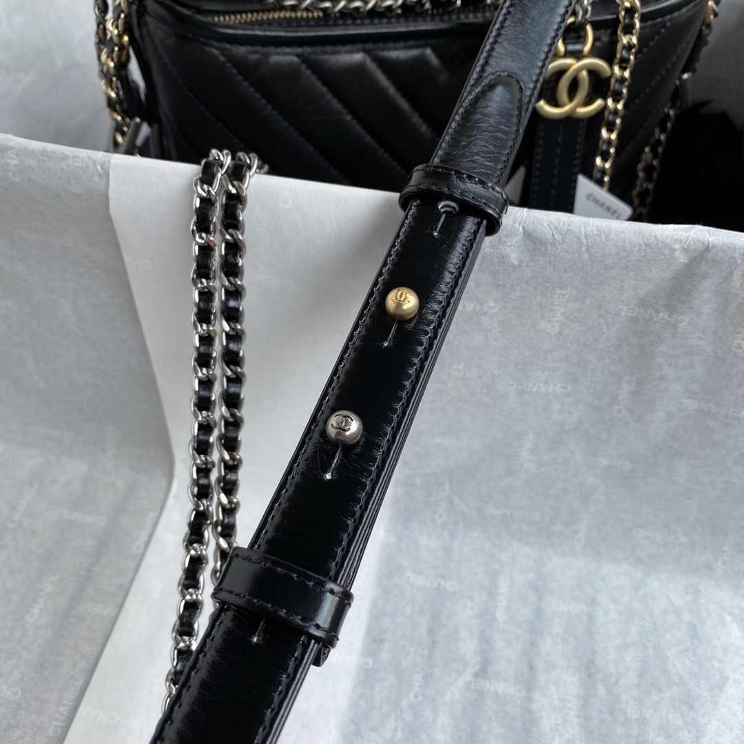 Ch*el Gabrielle SMALL BLACK 20 x 15 x 8cm