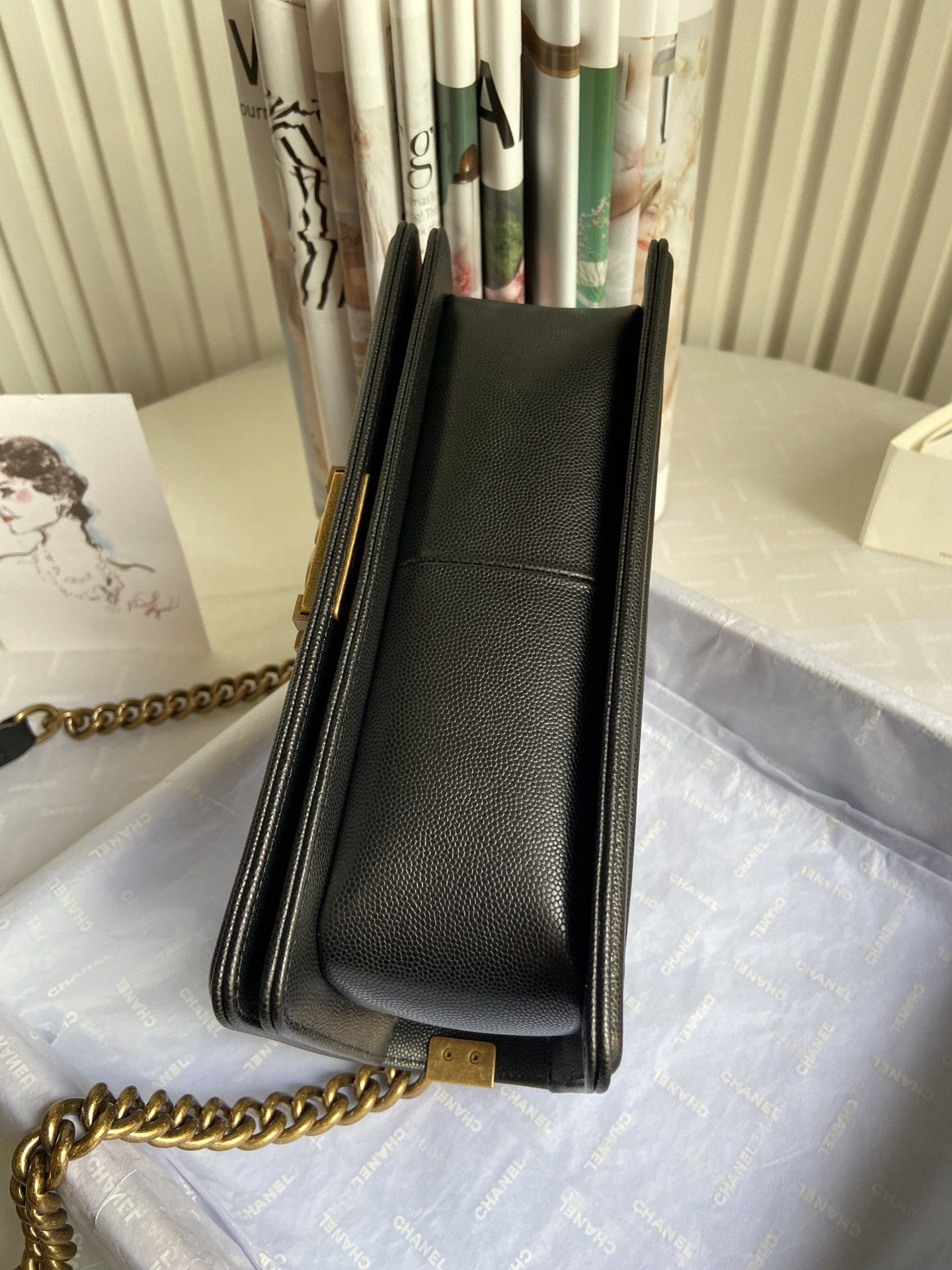 BOY Ch*el HANDBAG Shiny Grained Calfskin 5.9 × 9.8 × 3.5 in