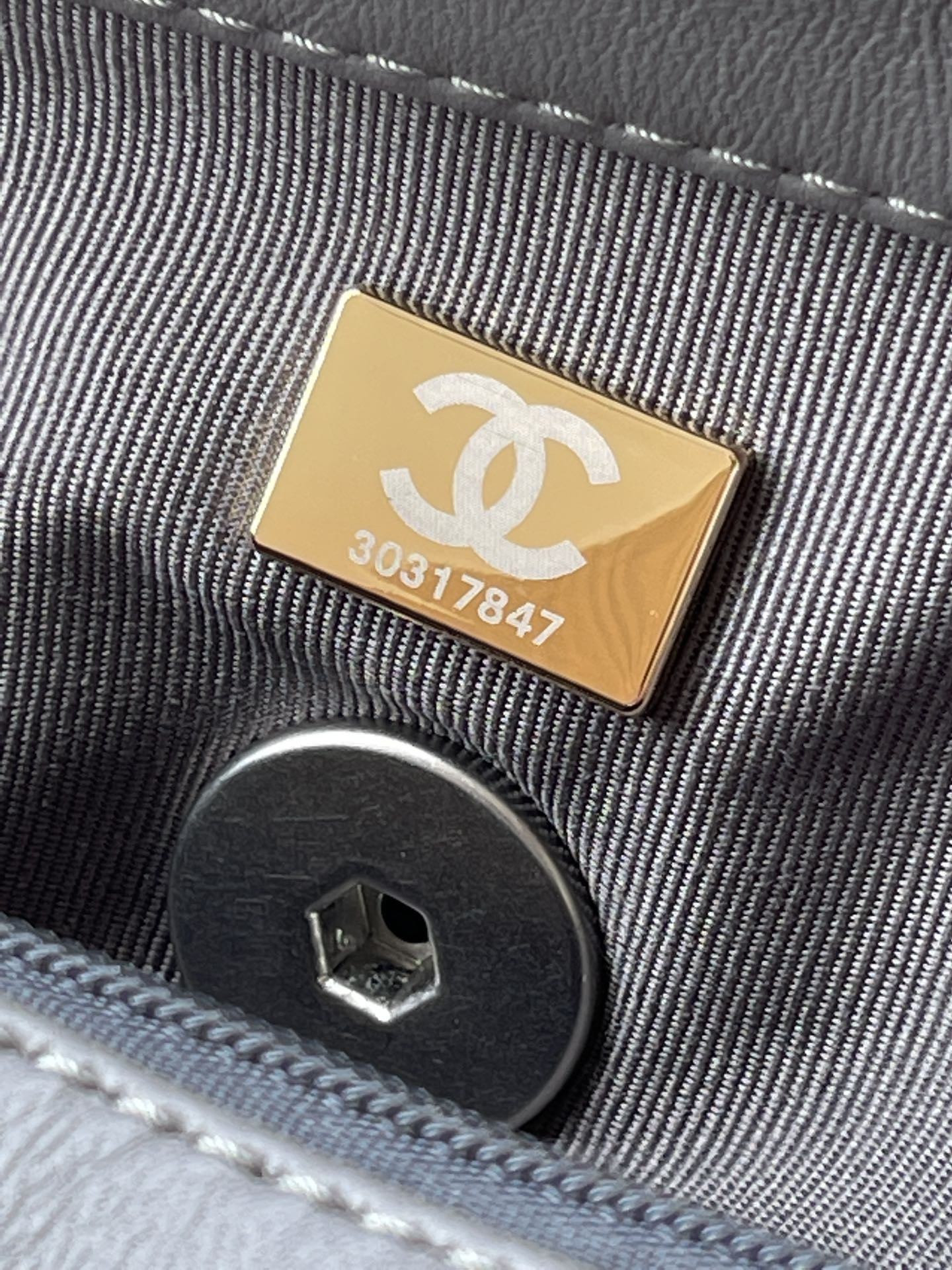 Ch*el 19 HANDBAG Shiny Leather, Gold-Tone, Silver-Tone & Ruthenium-Finish Metal Dark Gray 6.2 × 10.1 × 3.5 in