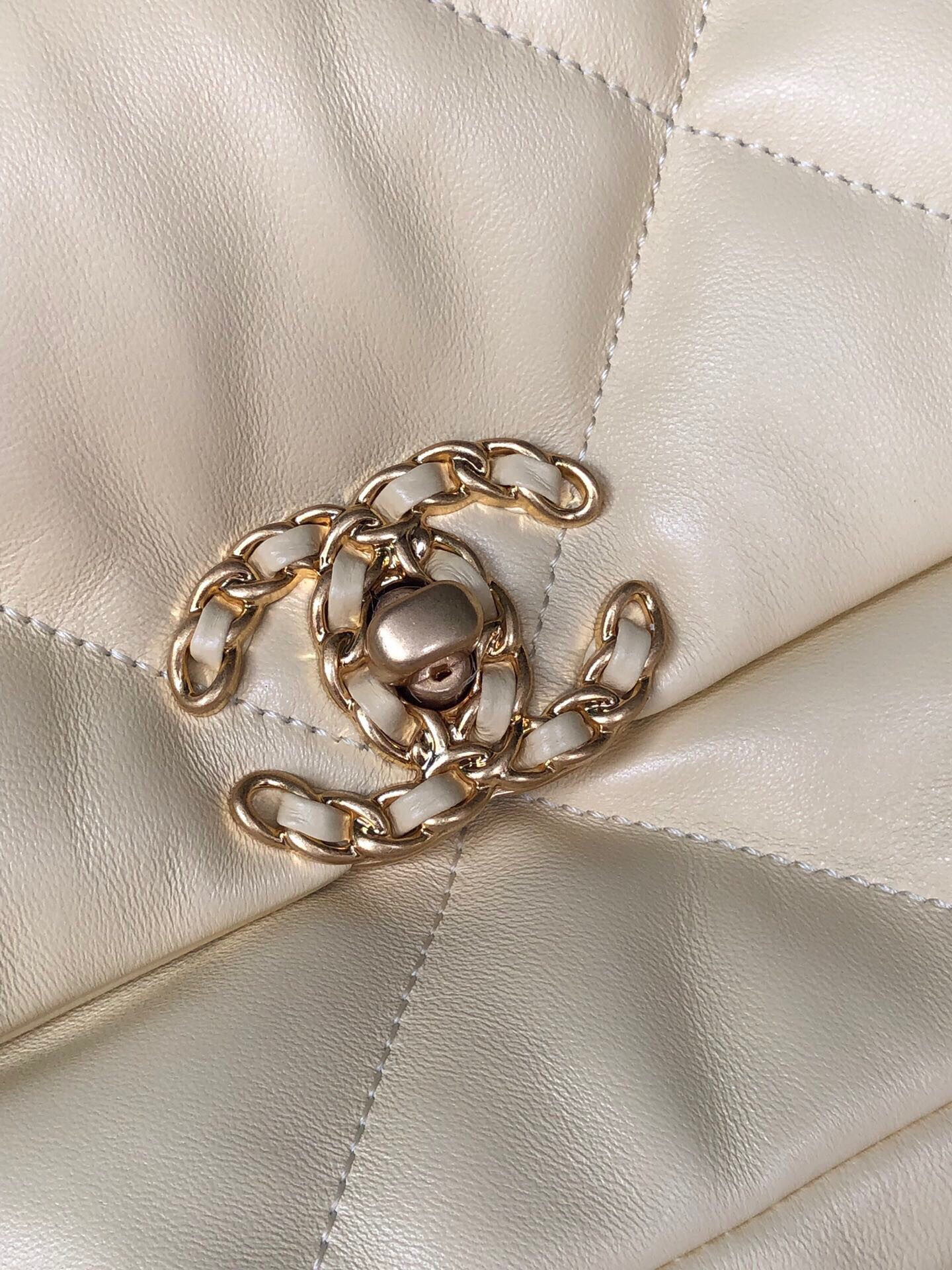 Ch*el 19 HANDBAG Shiny Leather, Gold-Tone, Silver-Tone & Ruthenium-Finish Metal Dark Yellow 6.2 × 10.1 × 3.5 in