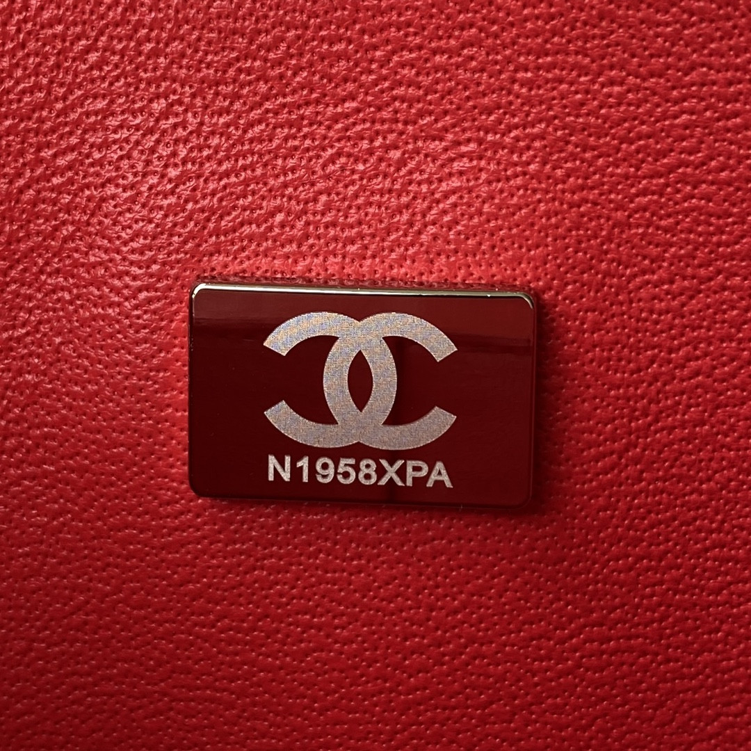 Ch*el SMALL CLASSIC HANDBAG  LAMBSKIN & SILVER-TONE METAL Red 5.7 × 9 × 2.3 IN