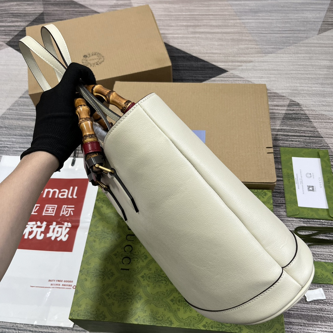 G*u*i DIANA MEDIUM TOTE BAG White 31W x 27H x 15D CM