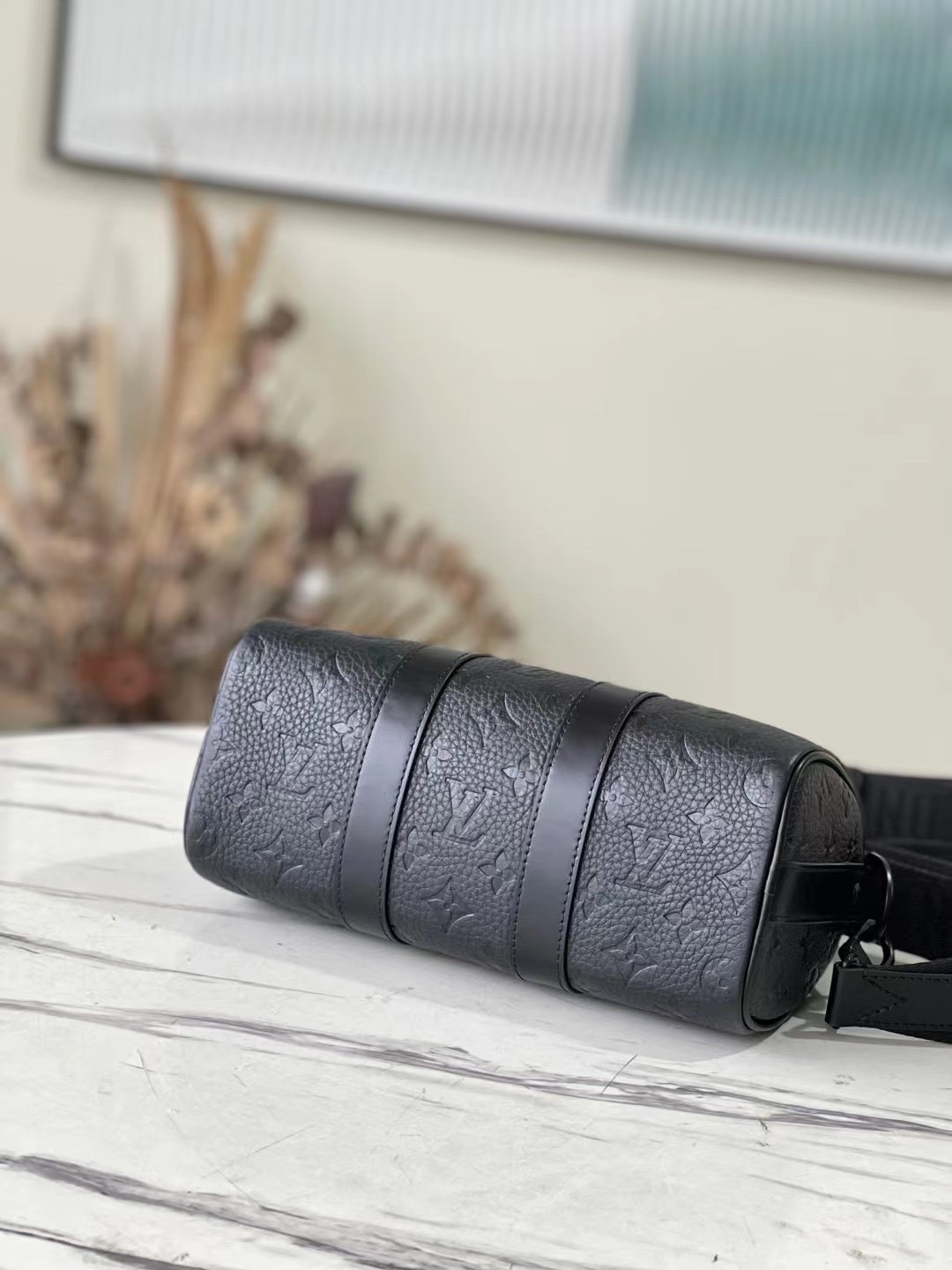 L0*is V*t0n Keepall Bandoulière 25 M20900 9.8 x 5.9 x 4.3 inches