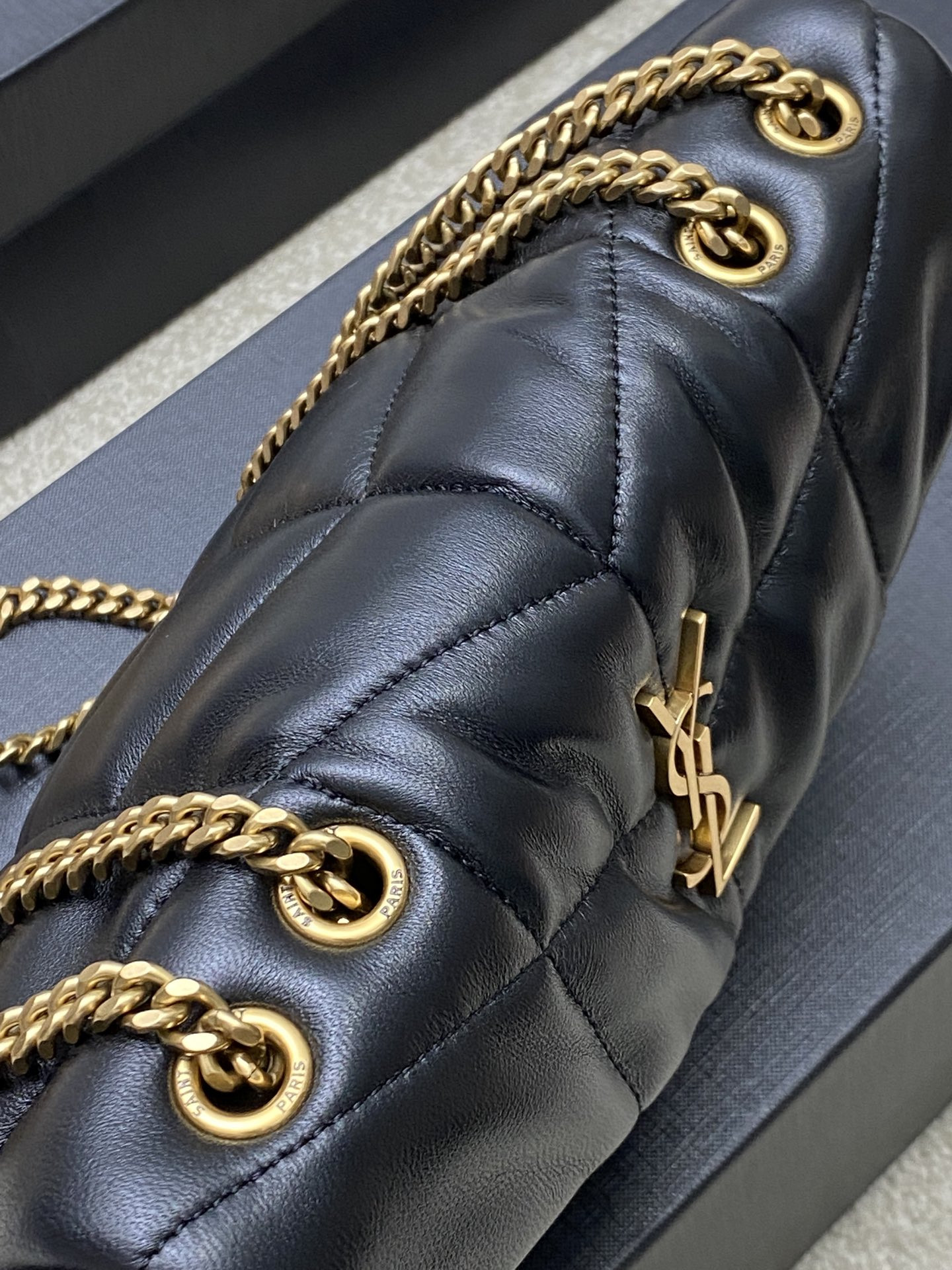 Y*L PUFFER IN LEATHER BLACK 23 X 15.5 X 5.8 CM