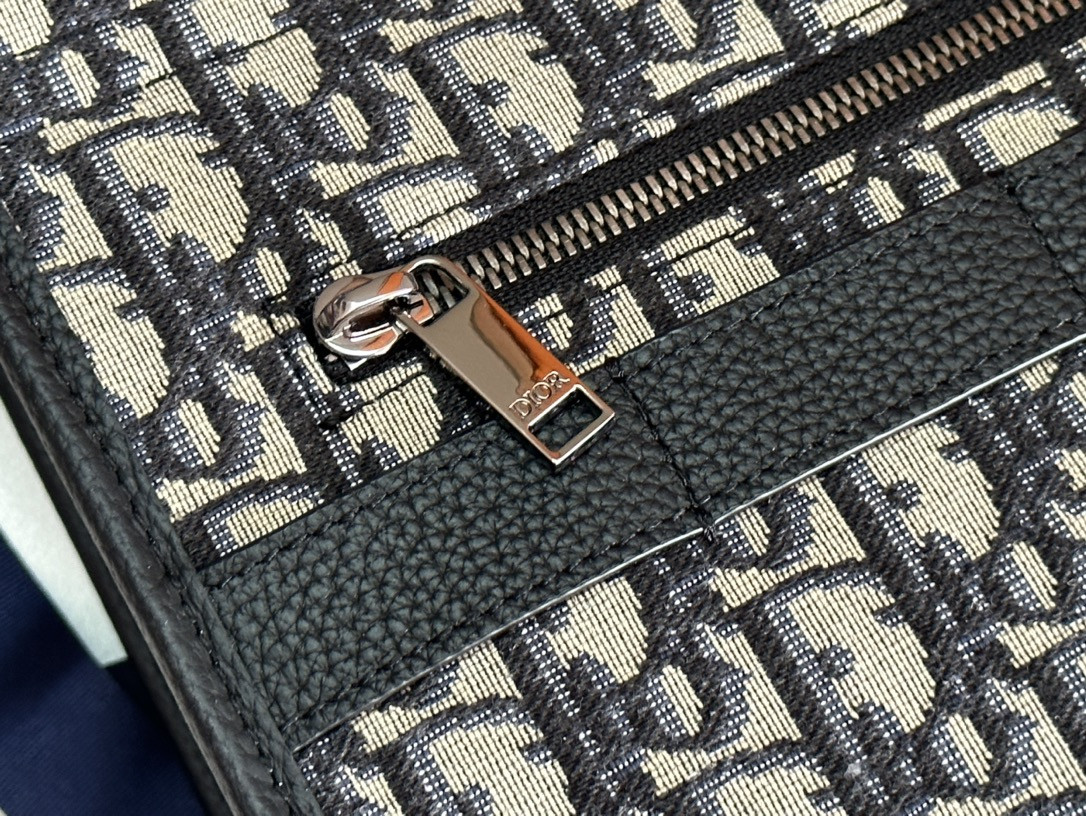 D*0r Safari Tote Bag Blue D*0r Oblique Jacquard and Grained Calfskin 15.5 x 14 x 4.5 inches