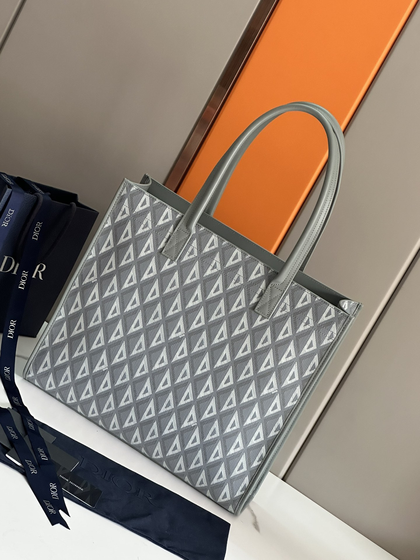 D*0r Safari Tote Bag Gray In Grained Calfskin 15.5 x 14 x 4.5 inches