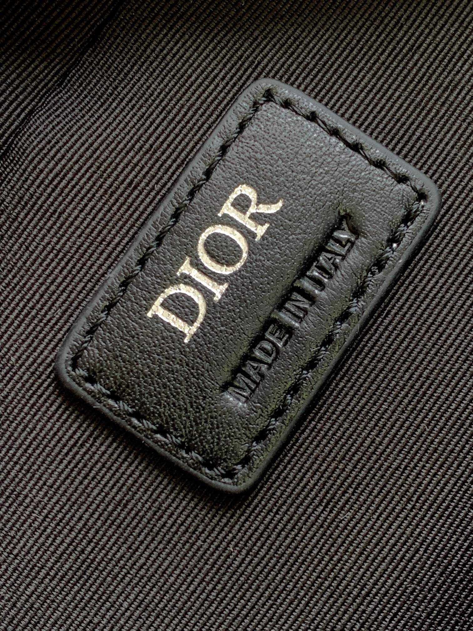 D*0r Safari Bag with Strap Navy 8.5 x 6 x 2.5 inches