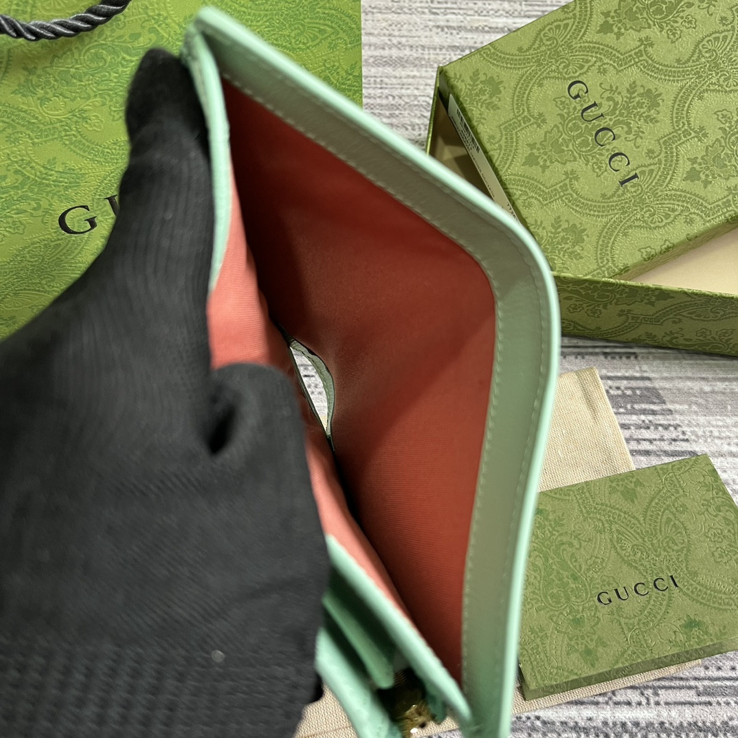 G*u*i Script Zip-Around Wallet green 14 x 18.5 x 3cm