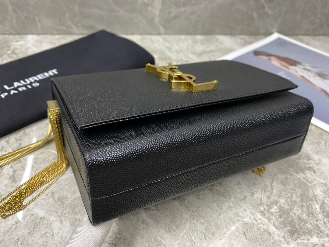 Y*L KATE MEDIUM  IN GRAIN DE POUDRE EMBOSSED LEATHER 9.4 X 5.7 X 2.1 INCHES