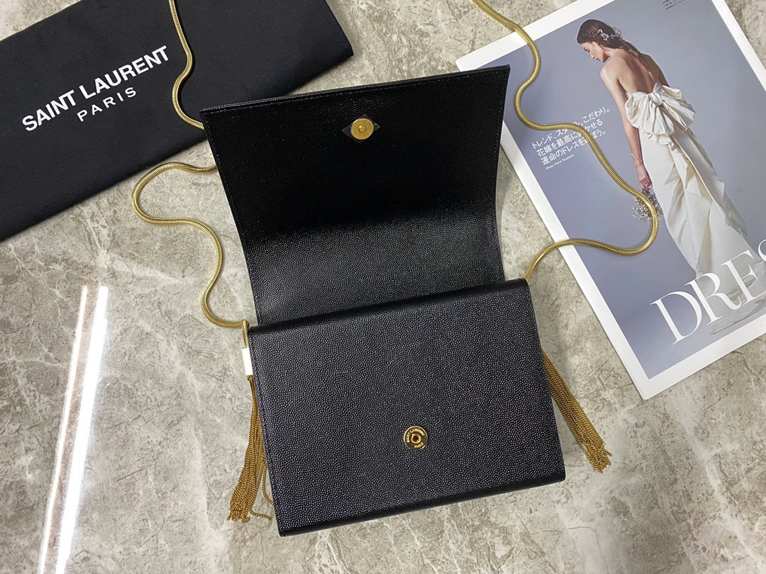 Y*L KATE MEDIUM  IN GRAIN DE POUDRE EMBOSSED LEATHER 9.4 X 5.7 X 2.1 INCHES