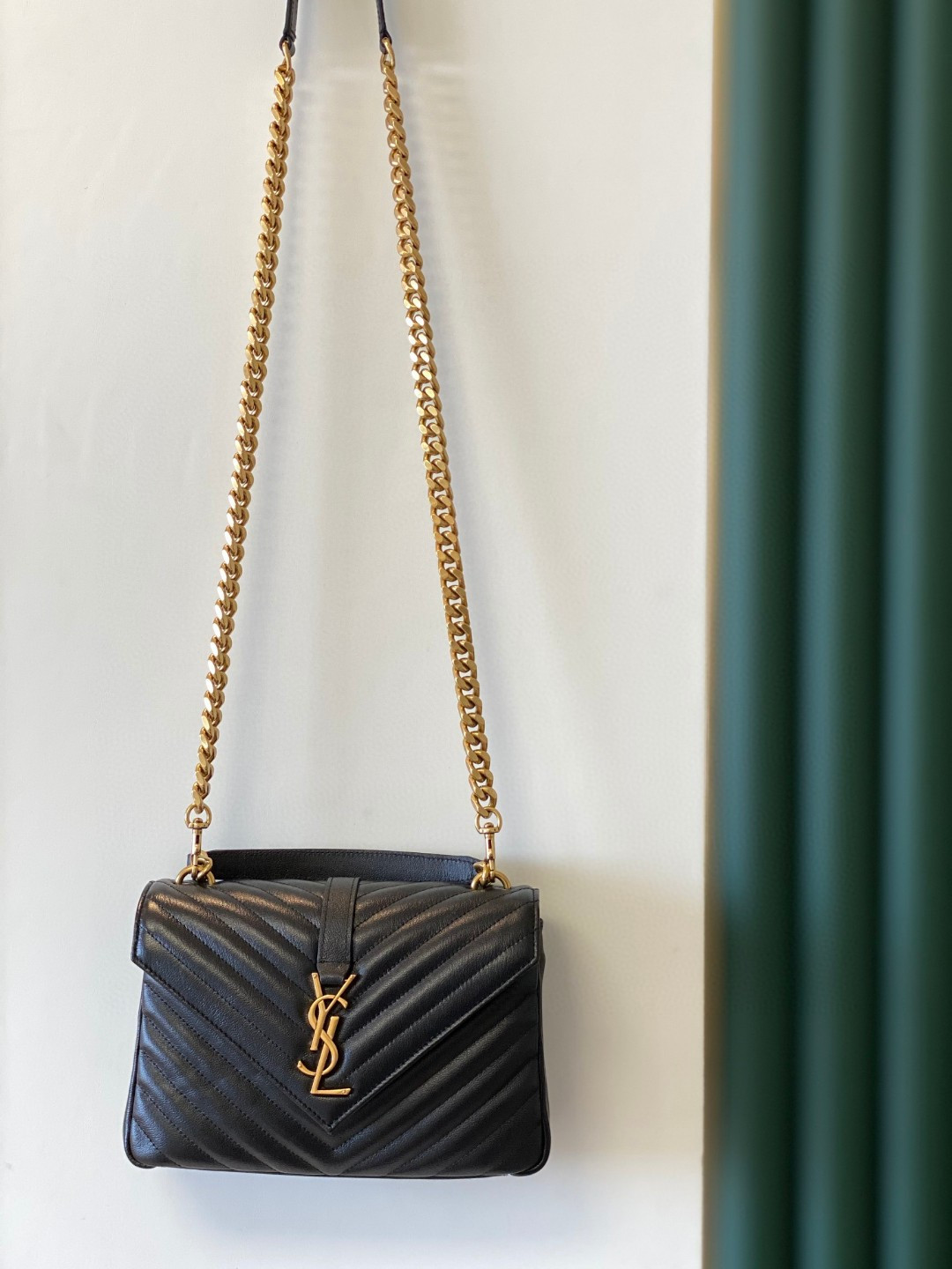 Y*L COLLEGE MEDIUM IN QUILTED LEATHER BLACK 9.4 X 6.6 X 2.5 INCHES