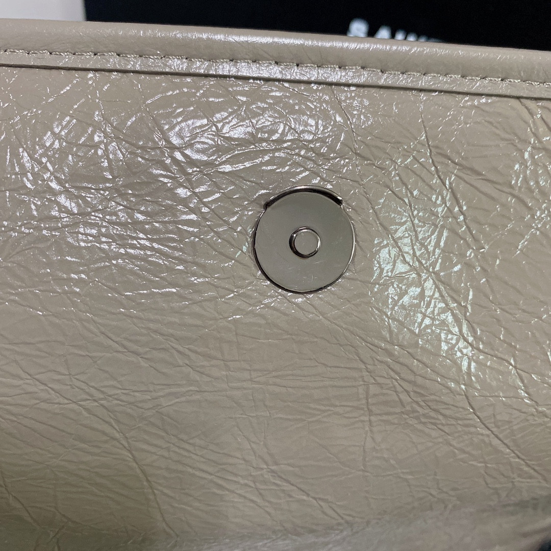 Y*L NIKI MEDIUM IN VINTAGE LEATHER LIGHT GRAY 11 X 7.8 X 3.3 INCHES