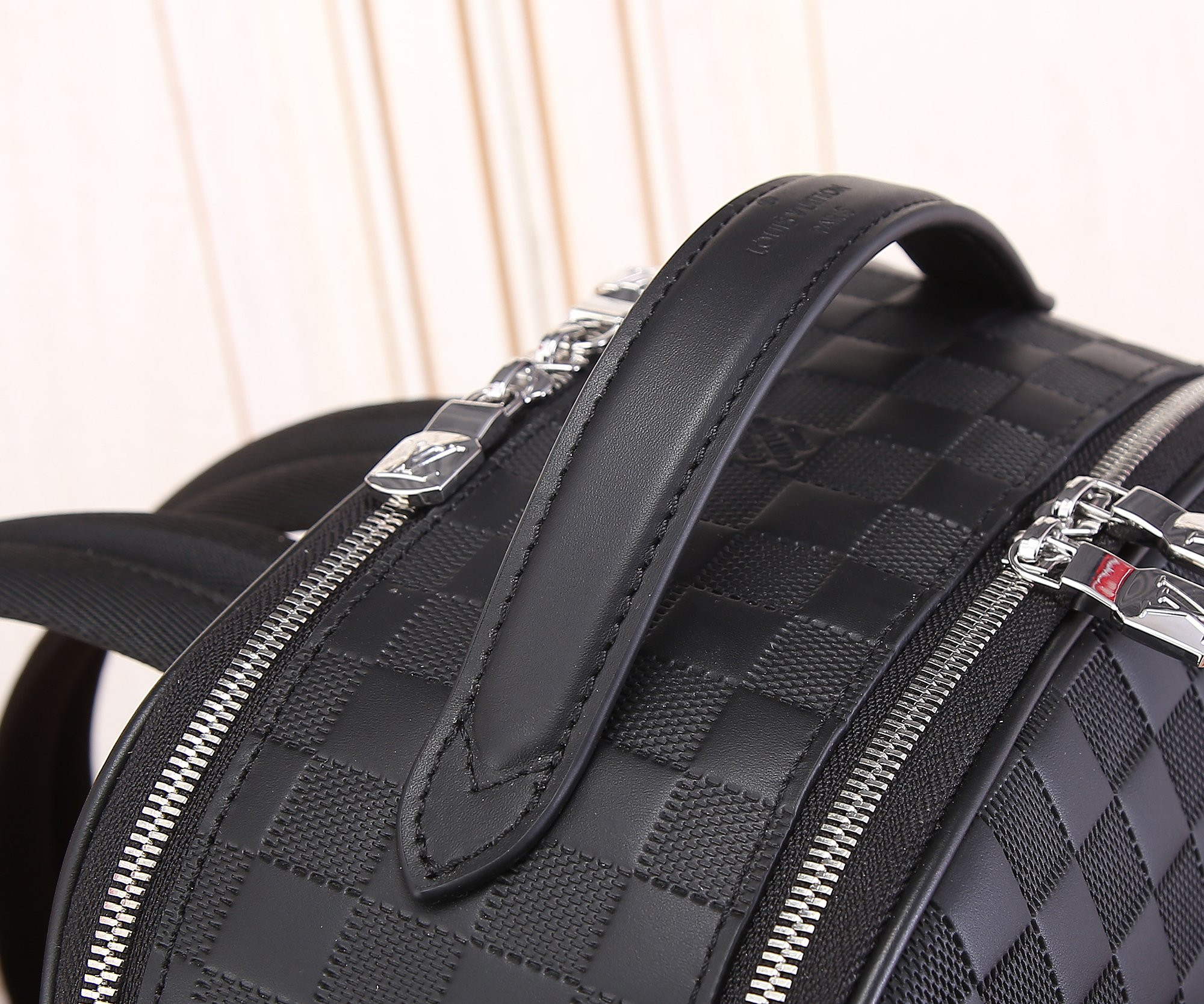 L0*is V*t0n N40501 Avenue Backpack 40 x 31 x 15 cm