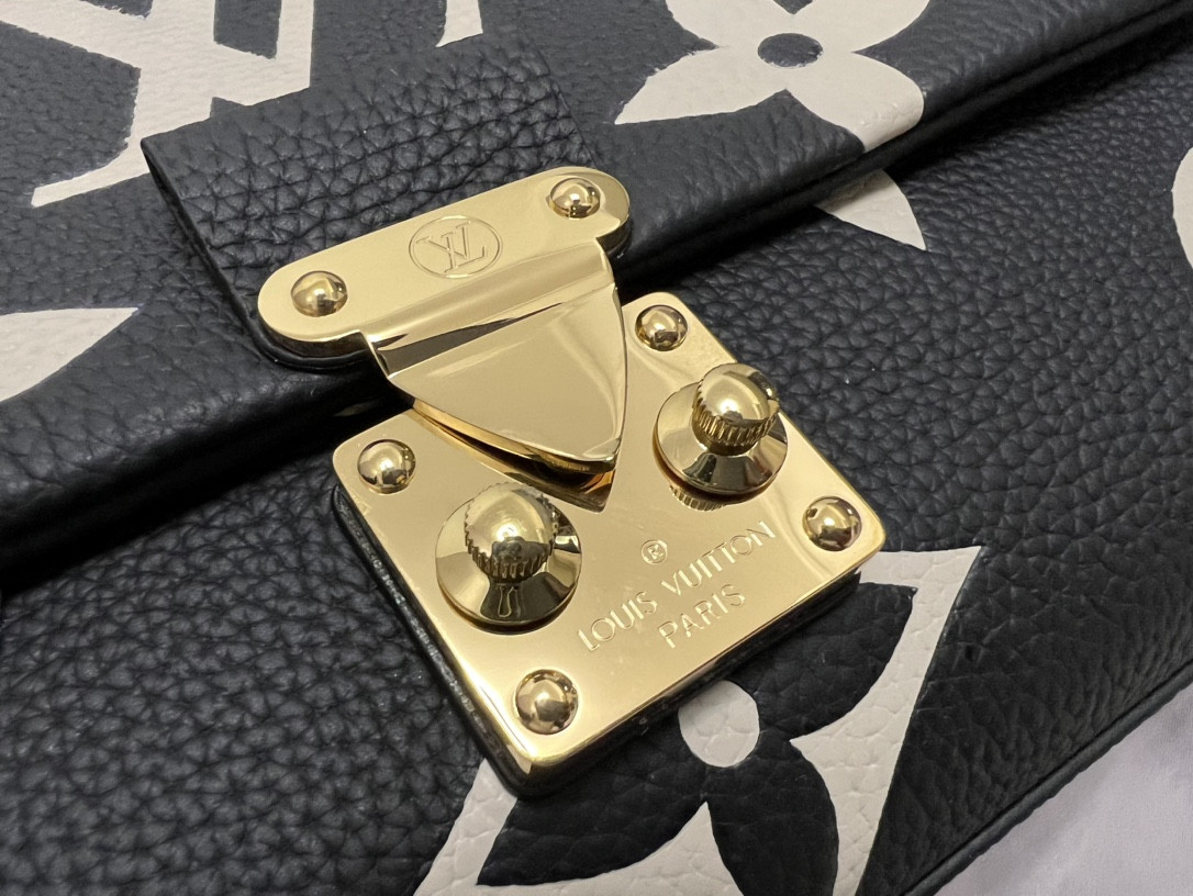 L0*is V*t0n M45978 Madeleine BB 9.4 x 6.7 x 3.3 inches