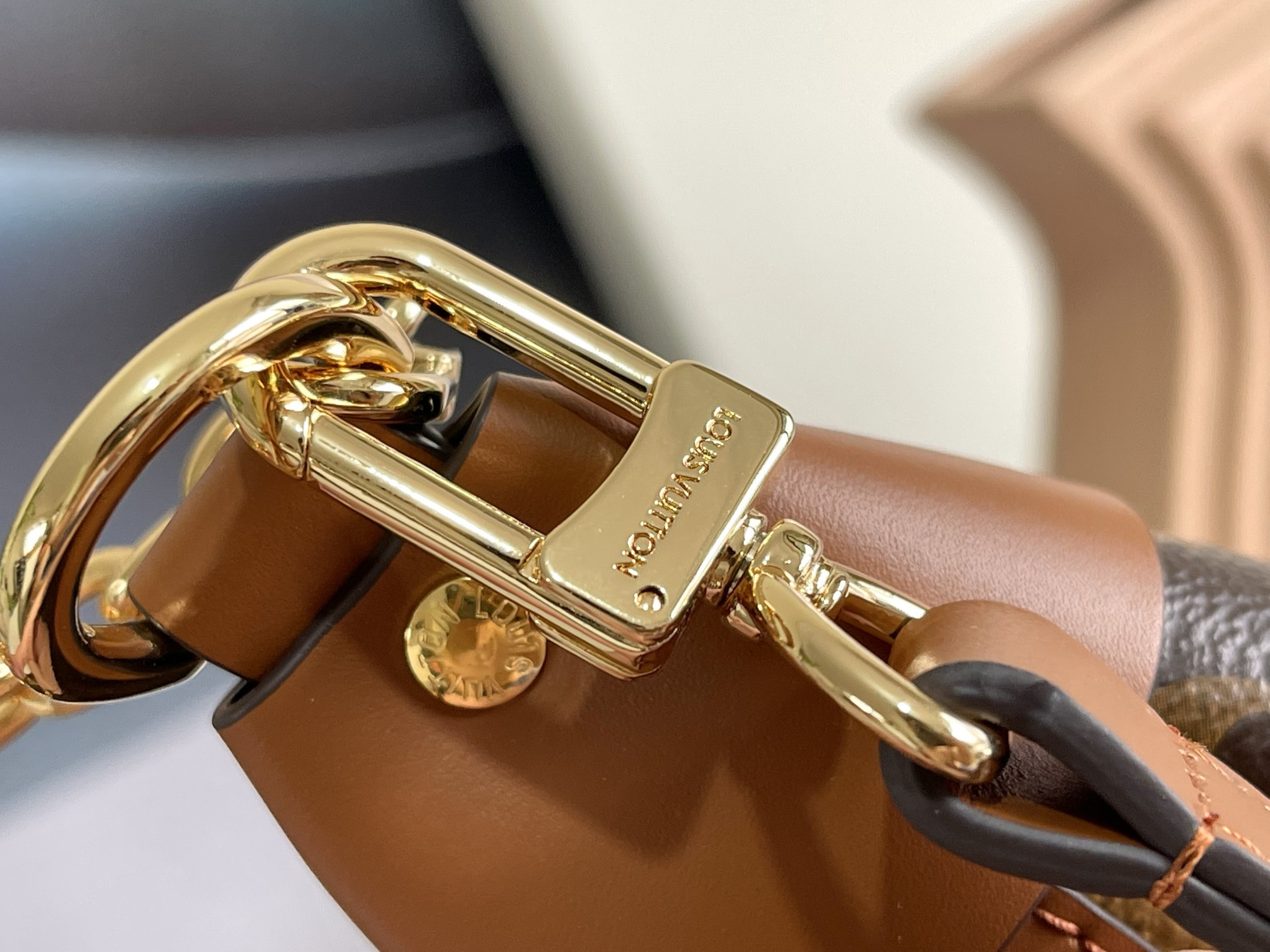 LV M46311 Loop Hobo 15 x 10.2 x 3.9 inches