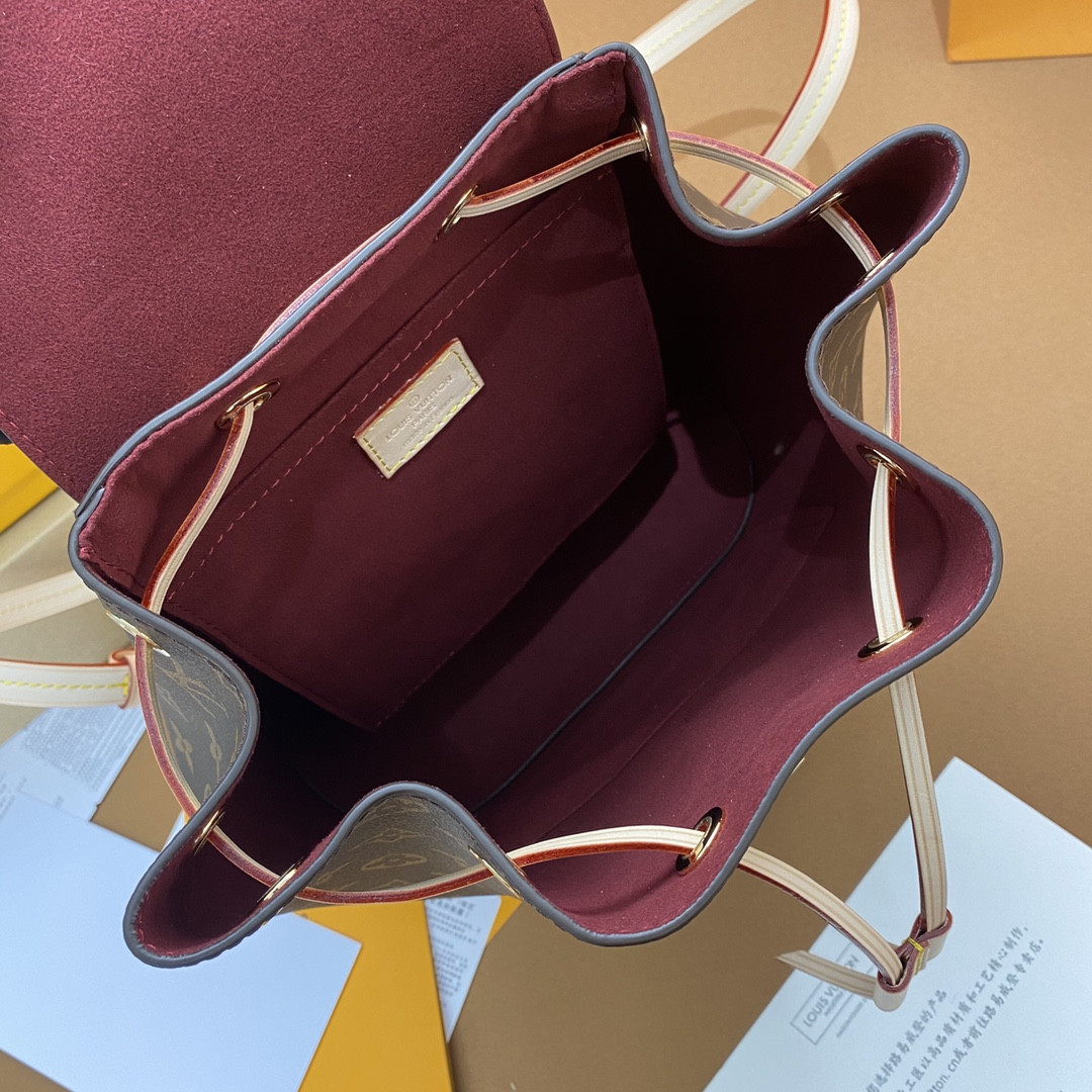 L0*is V*t0n M43431 MONTSOURIS 29 x 25.5 x 9 cm