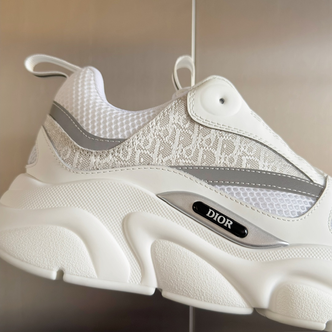 UA D*0r B22 white Sneaker