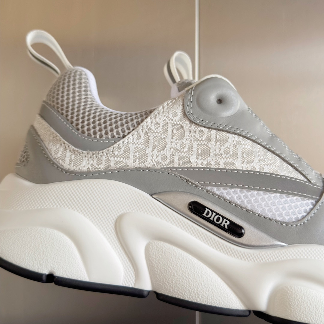 UA D*0r B22 white Sneaker