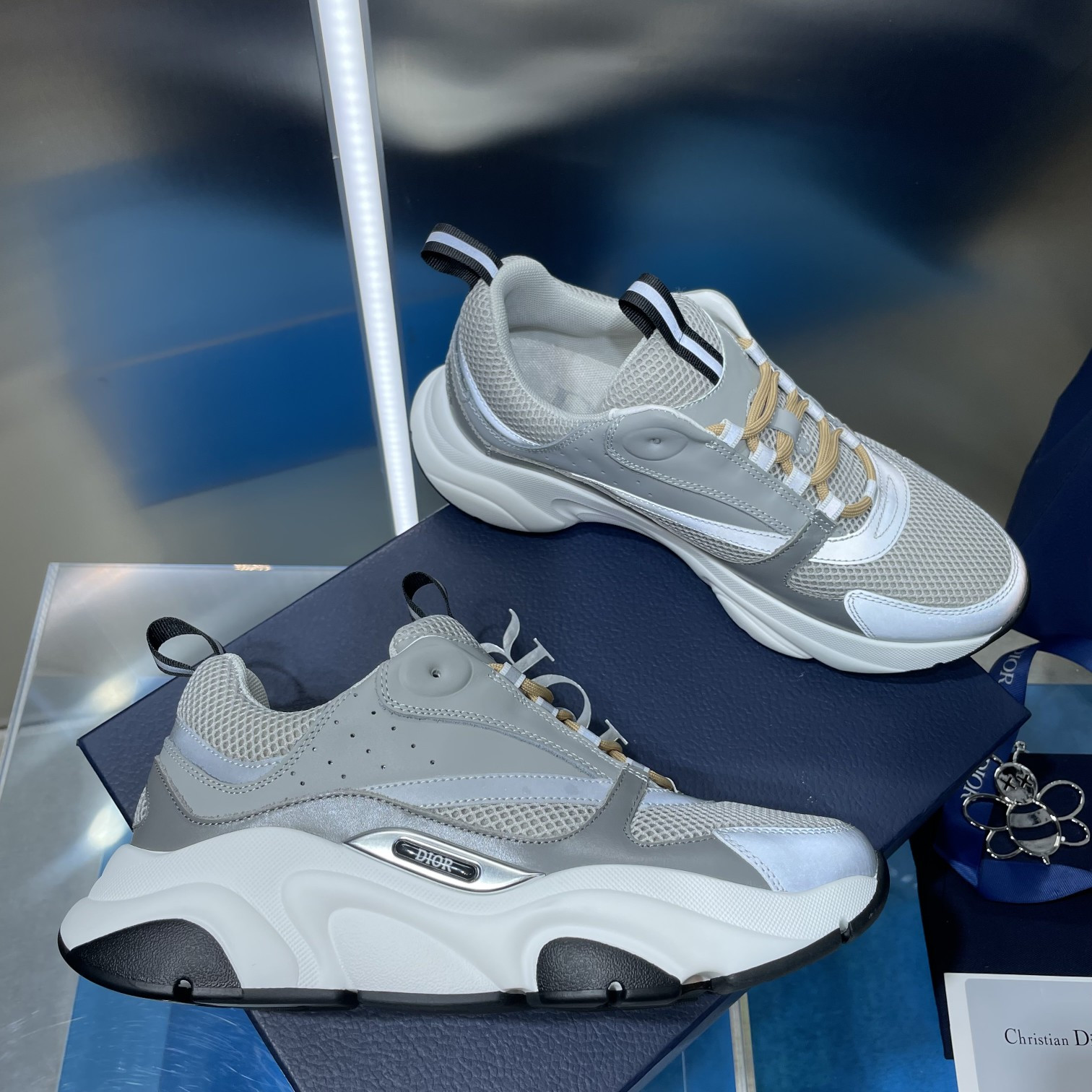 UA D*0r B22 gray Sneaker