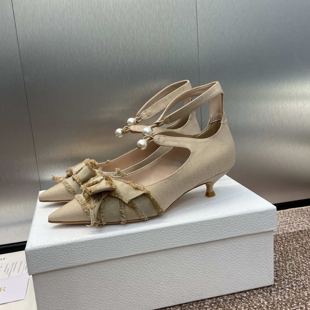 UA D*0r AD*0rable Pump