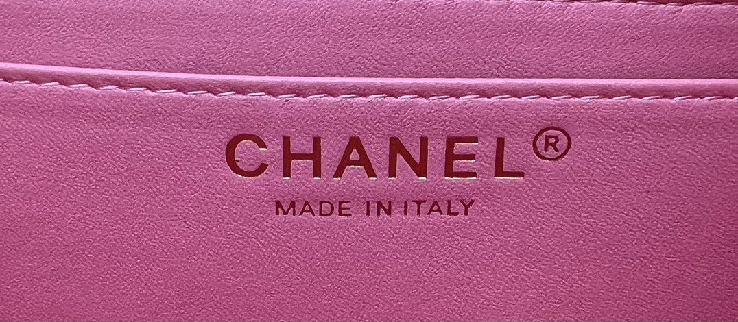 Ch*el MINI CLASSIC 11.12 HANDBAG Tweed & Gold-Tone Metal 4.7 × 7.8 × 2.3 in