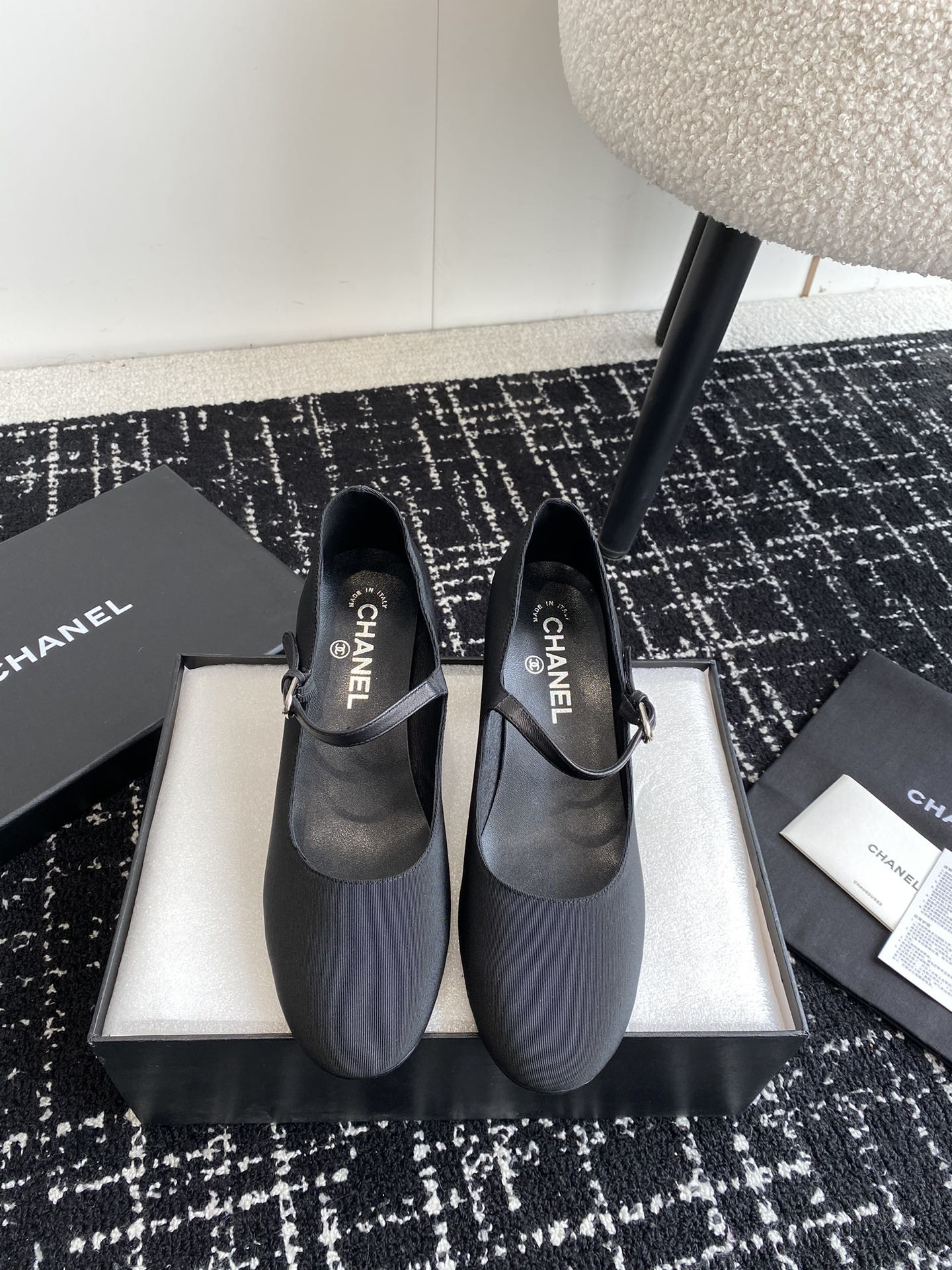 UA Ch*el MARY JANES Grosgrain & Strass