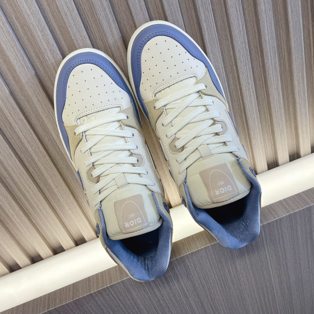 UA D*0r B57 Mid-Top Sneaker