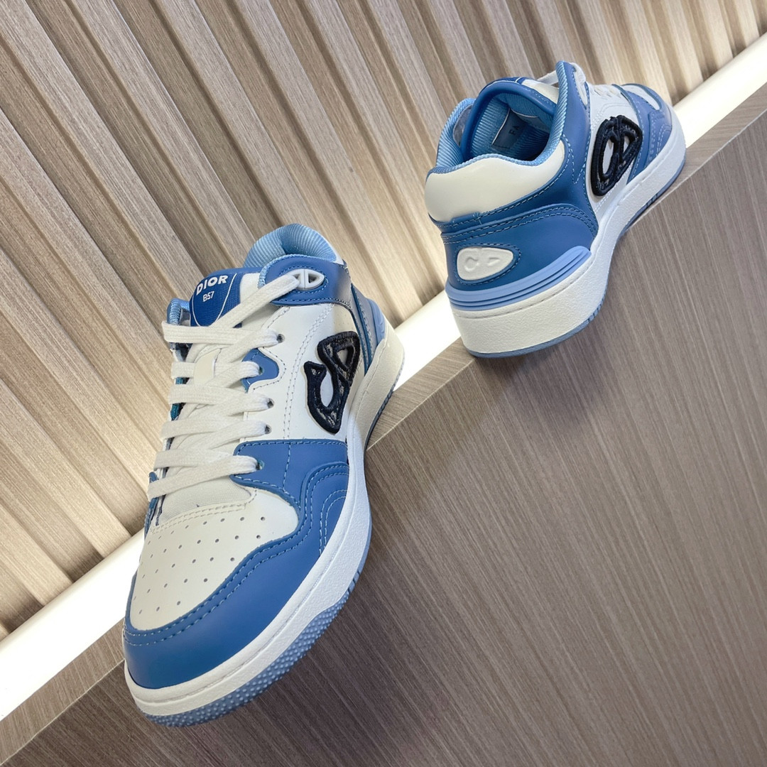 UA D*0r B57 Low-Top Sneaker Light Blue and White