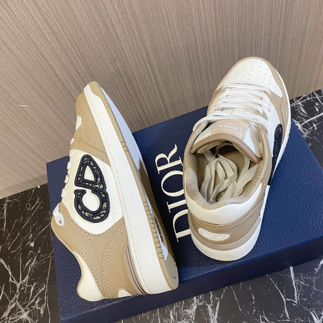 UA D*0r B57 Low-Top Sneaker Beige and White