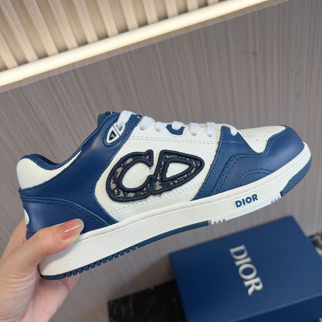 UA D*0r B57 Low-Top Sneaker Navy Blue and White