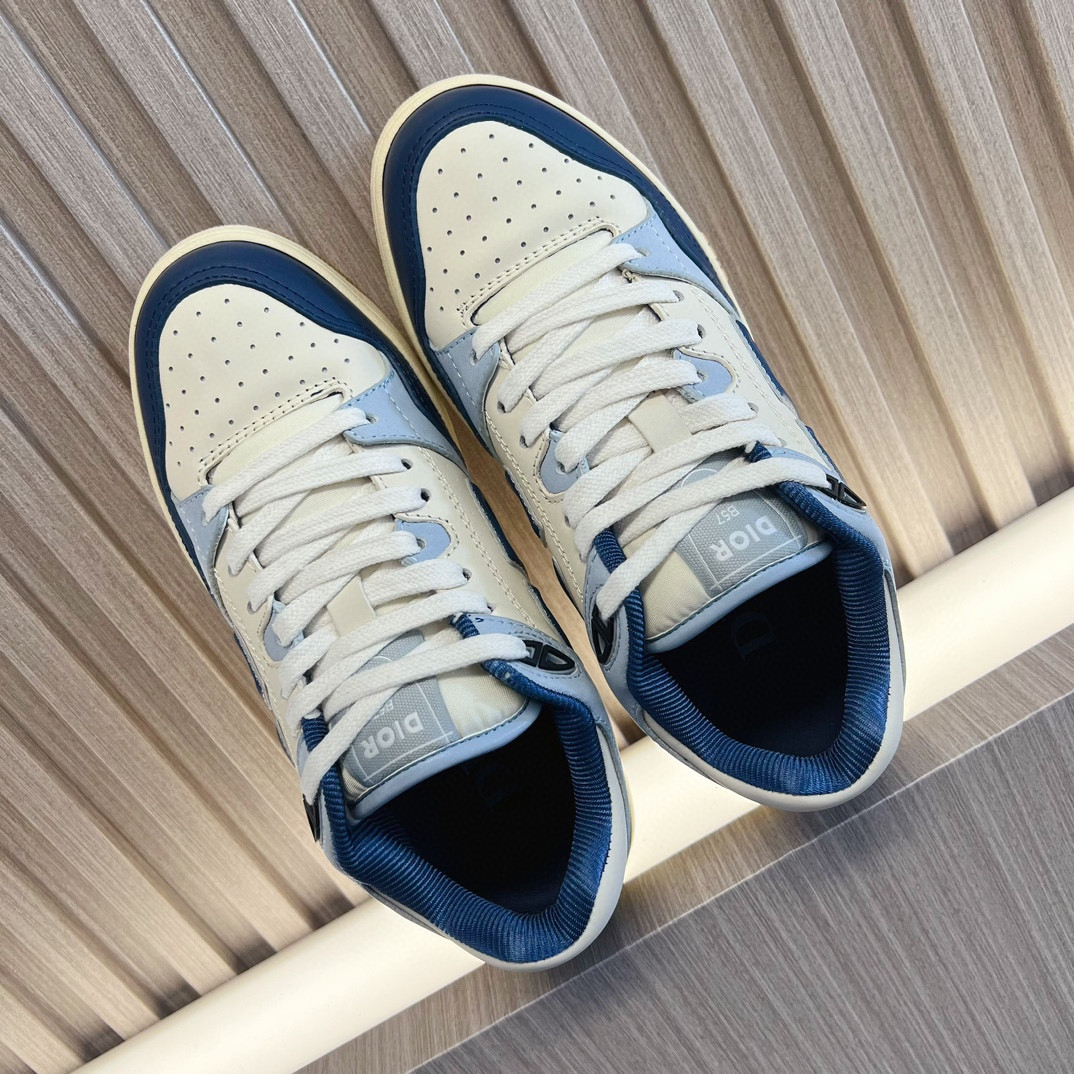 UA D*0r B57 Low-Top Sneaker