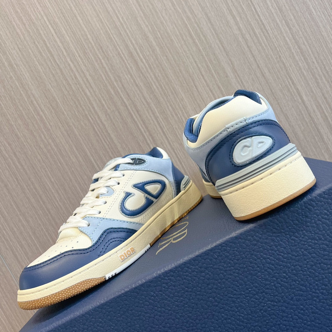 UA D*0r B57 Low-Top Sneaker