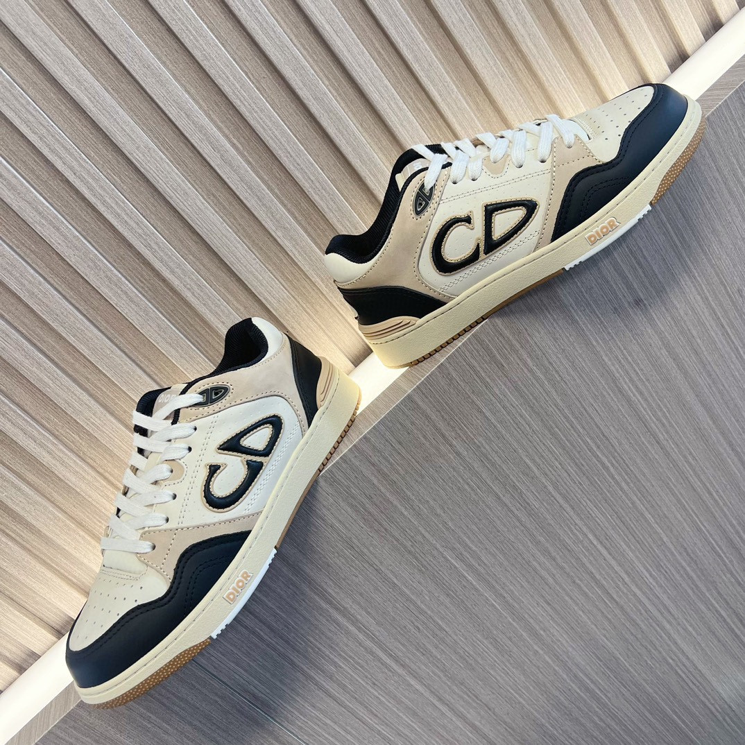 UA D*0r B57 Low-Top Sneaker