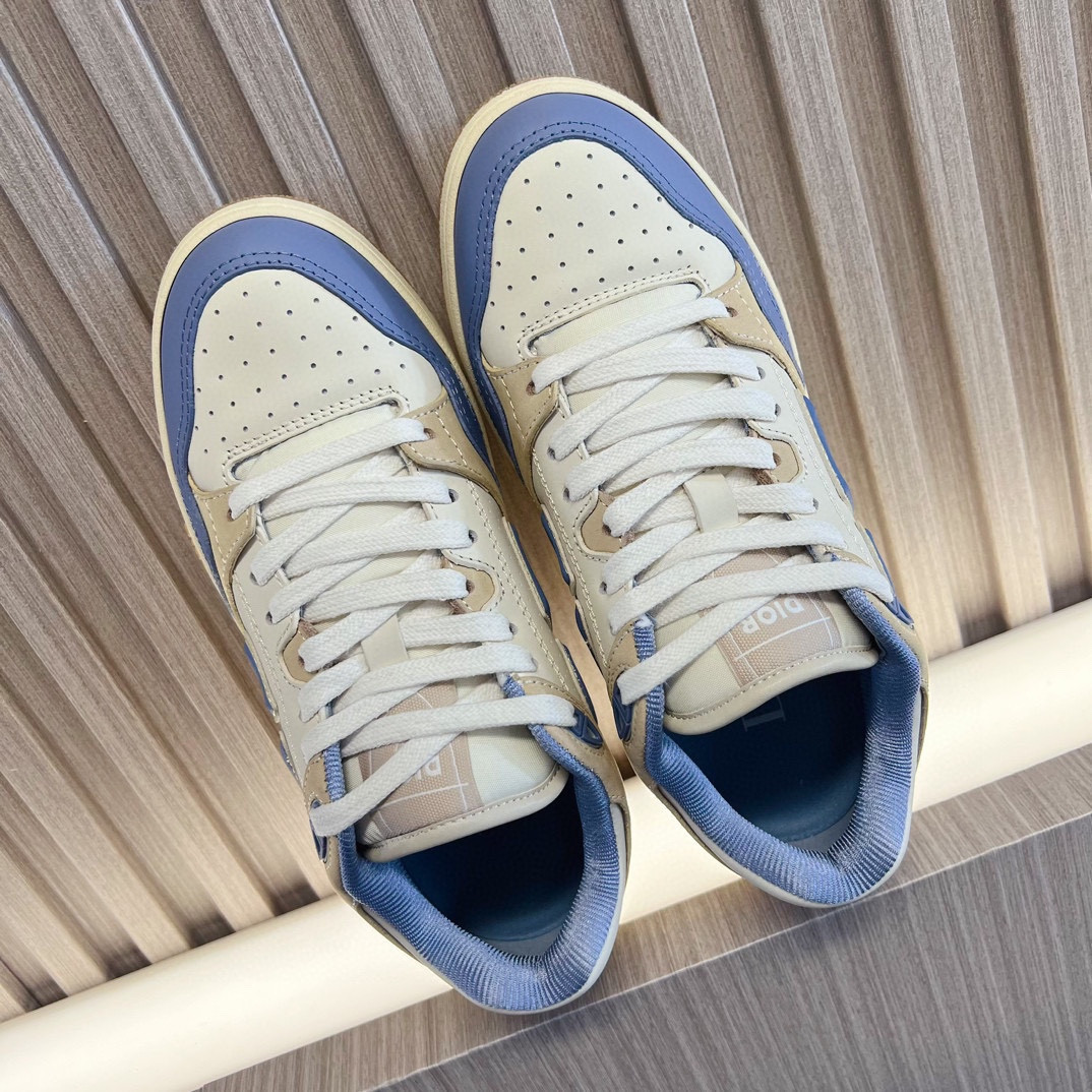 UA D*0r B57 Low-Top Sneaker