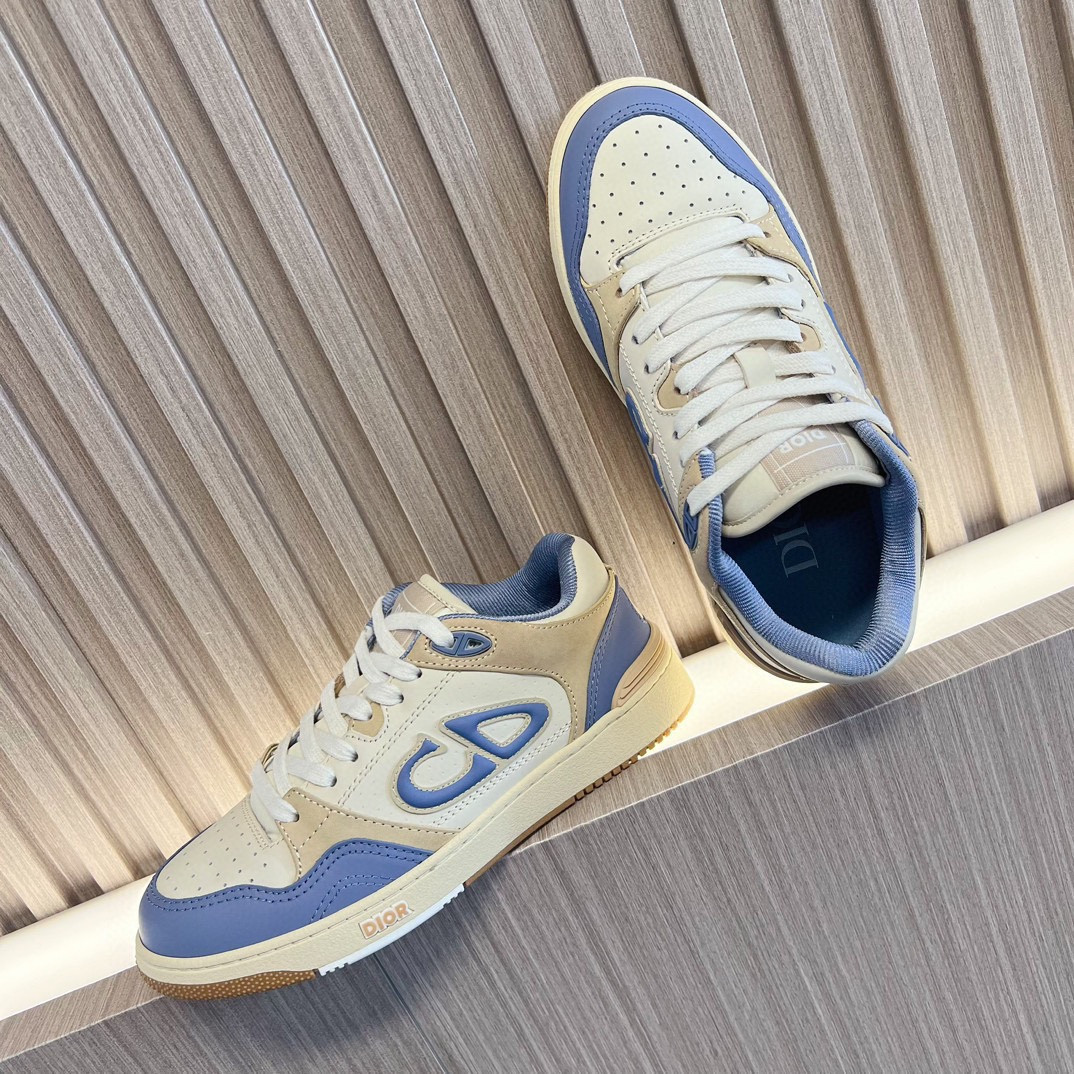 UA D*0r B57 Low-Top Sneaker