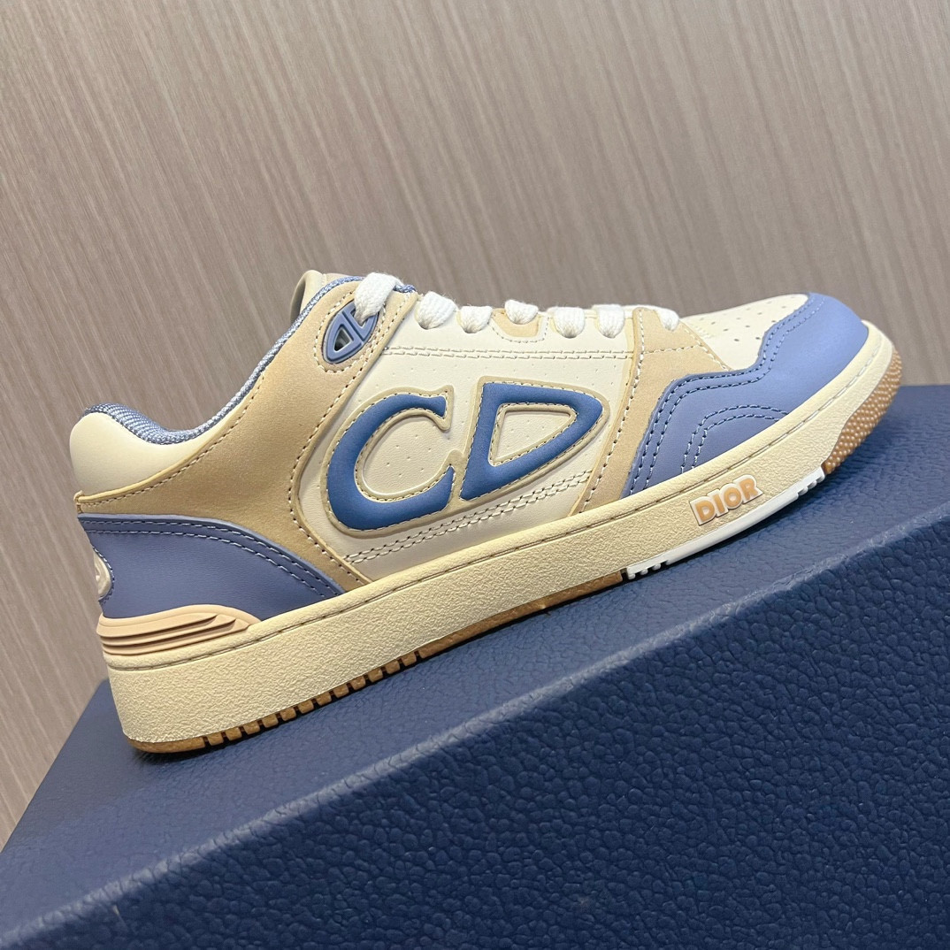 UA D*0r B57 Low-Top Sneaker