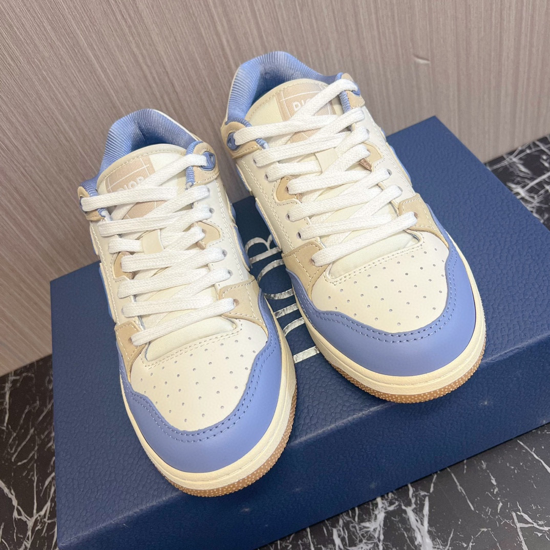 UA D*0r B57 Low-Top Sneaker