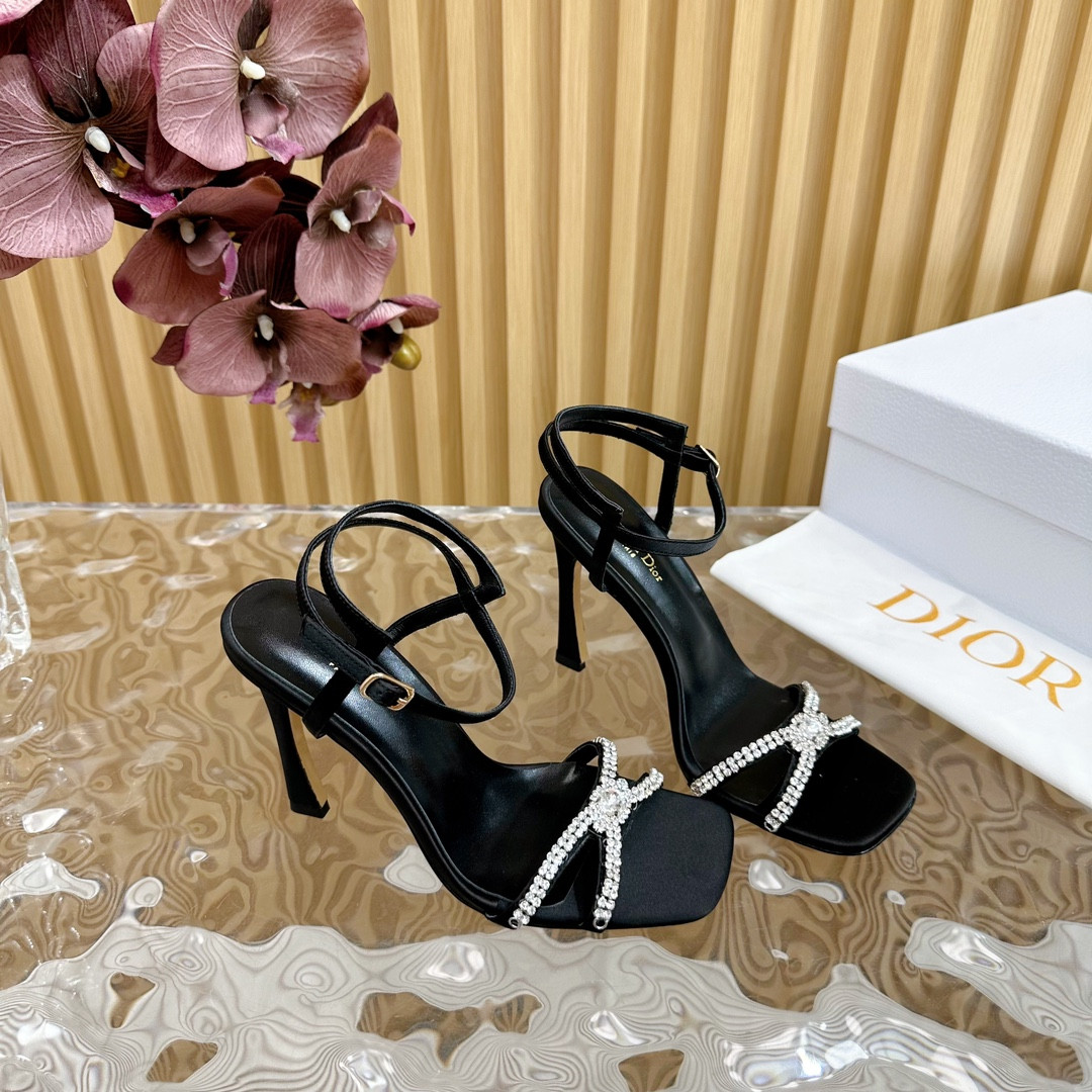 UA D*0r Slingback Pump