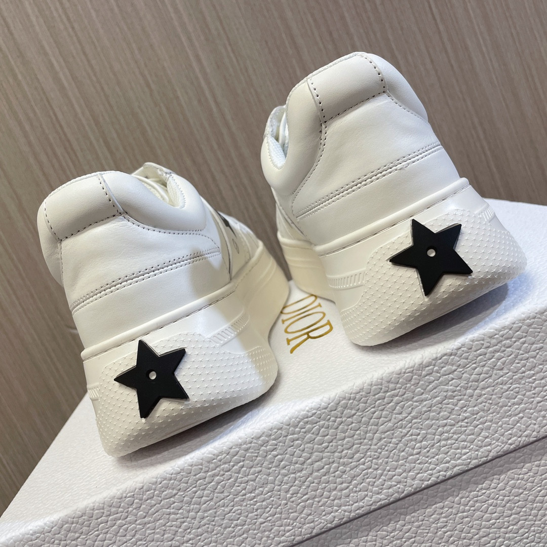 UA D*0r Star Platform Sneaker