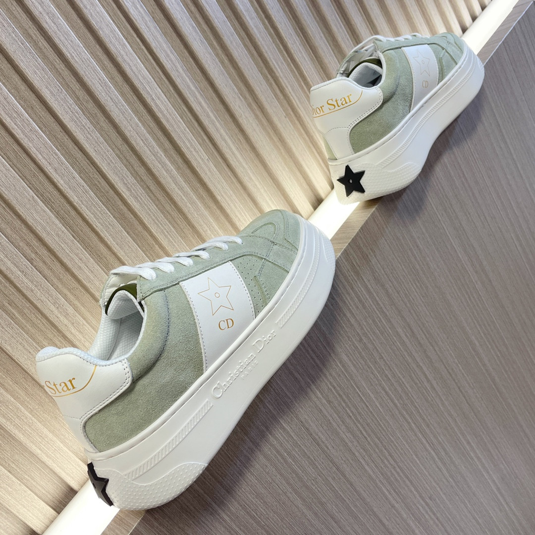 UA D*0r Star Platform Sneaker