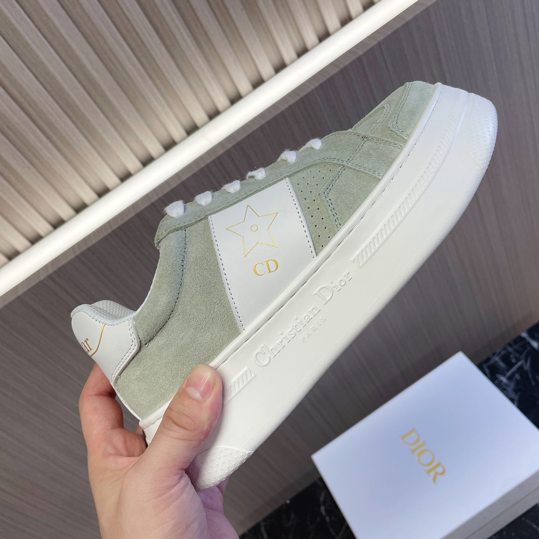 UA D*0r Star Platform Sneaker