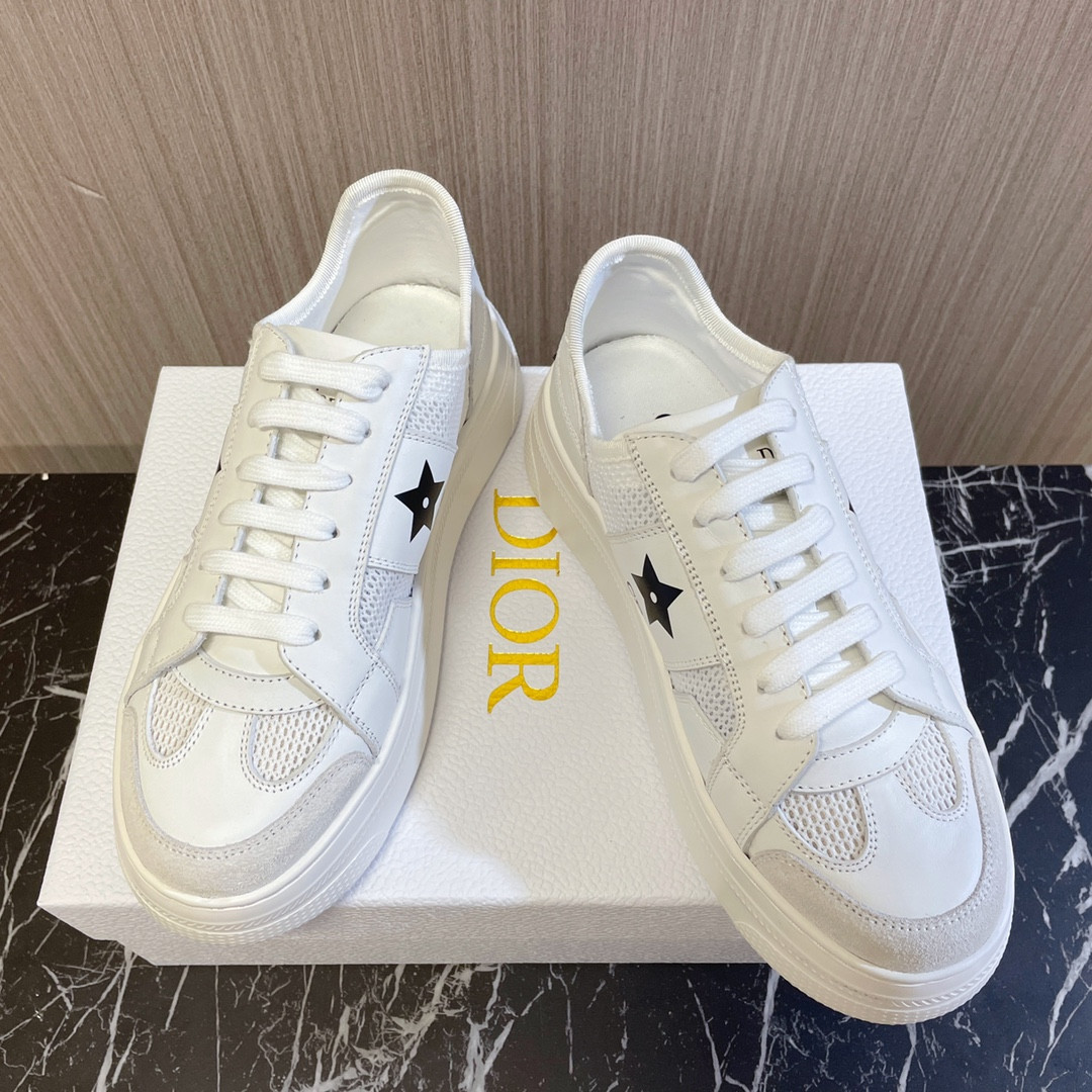 UA D*0r Star Platform Sneaker