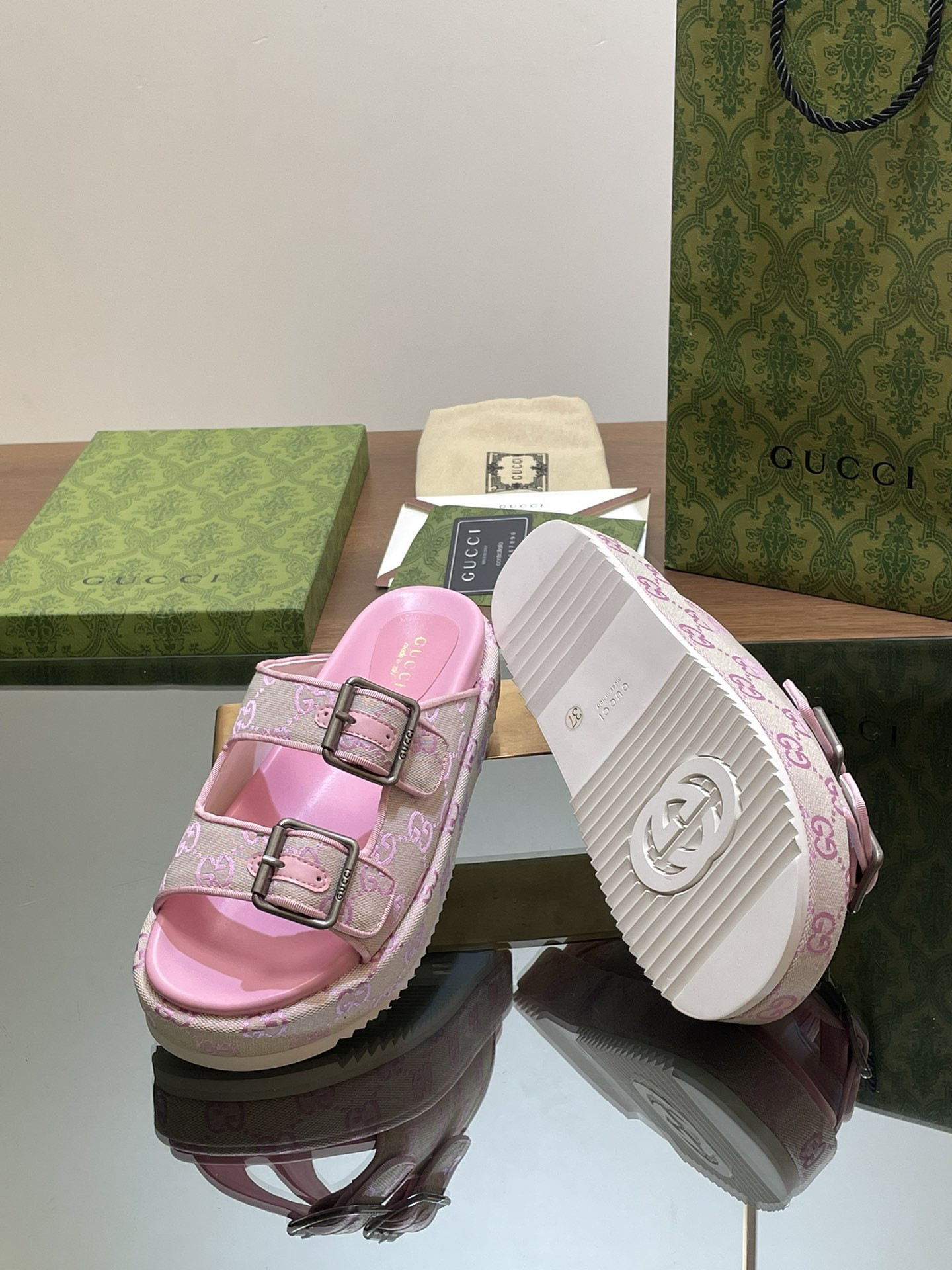 UA G*u*i SANDAL WITH DOUBLE G